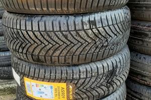 215/55/28 aplus 4 stagioni nuove