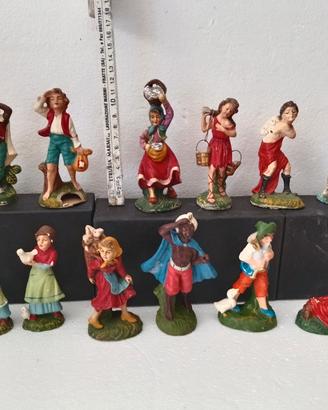 Pastori presepe cartapesta 15 euro al pezzo 