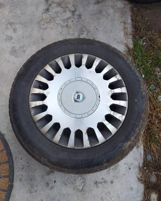 gomme più cerchi lancia