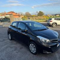 Toyota Yaris 1.0 5 porte