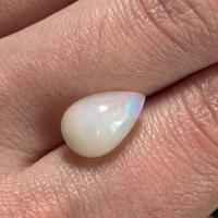 Opale cristallo 2.11ct taglio Cabochon certificato