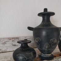 Brocca e Vasetti in Bucchero Etruschi