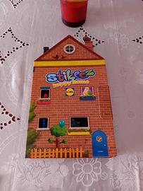 Casetta Stikeez Completa 