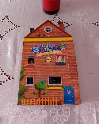 Casetta Stikeez Completa 