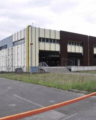 Immobile in asta di 1584 m² con più di 5 locali a 