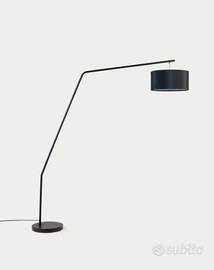 Lampada da terra Ciana KAVE HOME in metallo NERA