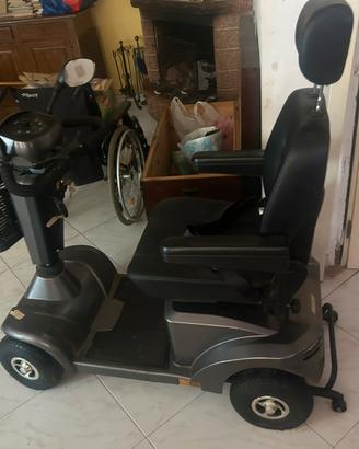 Scooter elettrico per anziani