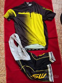 completo sportivo Gist tg. Xl nero/fuo