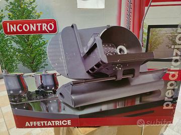 affettatrice elettrica 180W lama acciaio 22cm