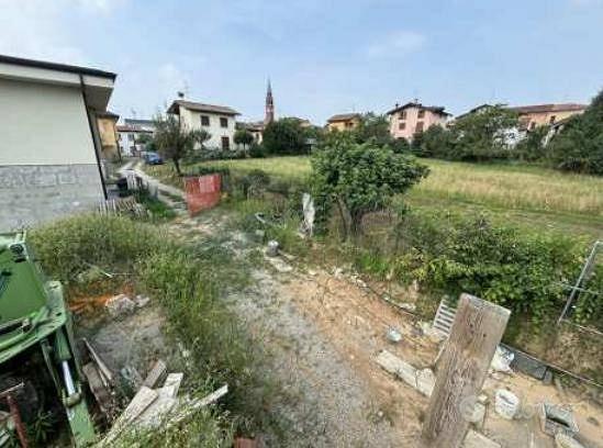 Immobile in asta di 1093 m² a Missaglia - Vista 2