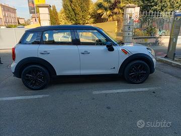Mini Cooper Countryman all 4 cambio automatico