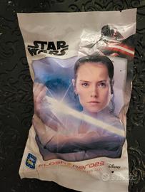 personaggio Flash Heroes Rey 