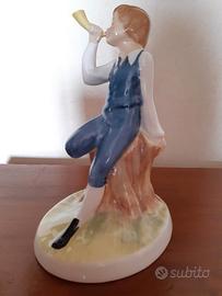 Statuina Royal Doulton Little boy blue 1983