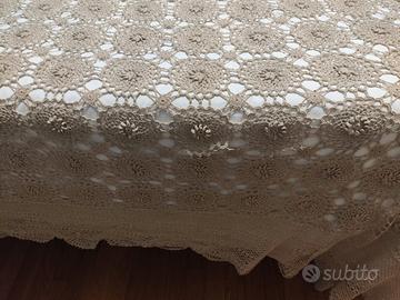 Coperta matrimoniale a uncinetto