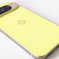 Pixel 10 giallo