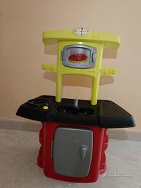 Cucina giocattolo 