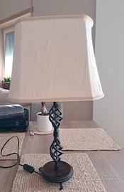 Lampada da tavolo
