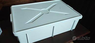 contenitori con coperchio 