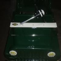 Jeep a pedali in plastica Valentini anni '60