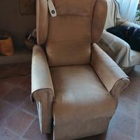 poltrona elettrica reclinabile