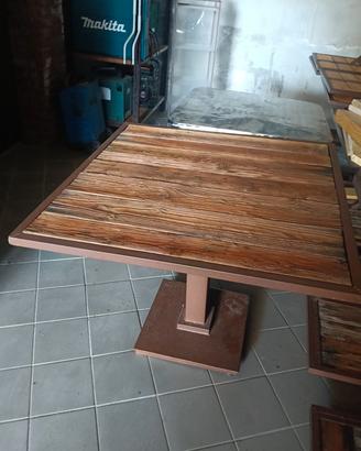 tavoli verniciati a polvere 