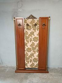 Appendiabiti a parete