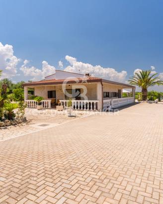 Villa bifamiliare - Andria