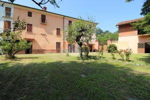 CASA SEMINDIPENDENTE A BALDISSERO D'ALBA