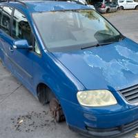VW TOURAN 2003 SOLO PER RICAMBI