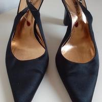 sandali in raso modello Chanel 