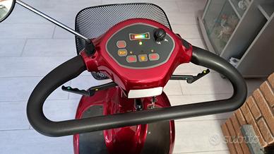 scooter elettrico per anziani/disabili