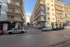 3 LOCALI A MUGNANO DI NAPOLI