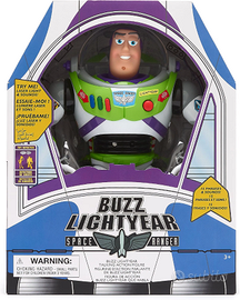 Buzz Lightyear Toy BuzStory 30cm parlante con luci