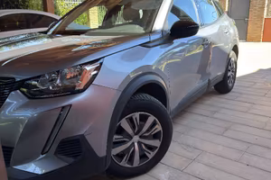 PEUGEOT 2008 1.2 PureTech 100 CV Active Pack
