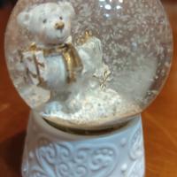 Palla di vetro con neve decoro natalizio 