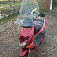 Moto Aprilia Leonardo 125
