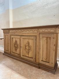 Credenza e tavolo