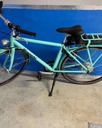 Bicicletta elettrica assistita Bianchi "spillo"