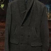 Cappotto uomo grigio scuro.