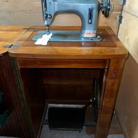 Macchina per cucire vintage