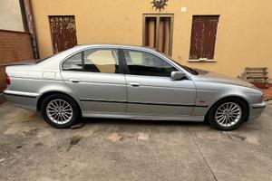 Bmw serie 5 525