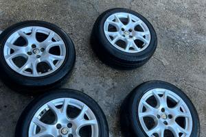 cerchi alfa romeo mito R16 compresi di gomme nuove