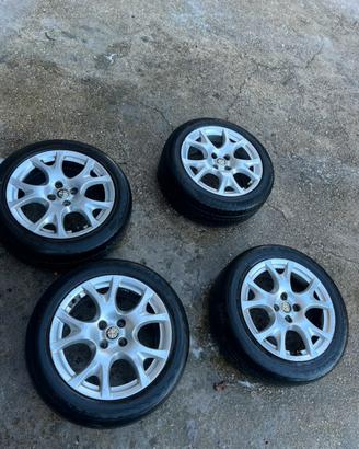cerchi alfa romeo mito R16 compresi di gomme nuove