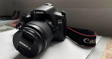 Canon EOS 2000D + accessori