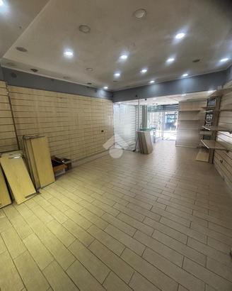 NEGOZIO A MARANO DI NAPOLI