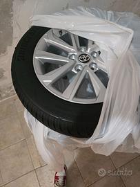 Cerchi piu gomme invernali toyota