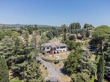VILLA SINGOLA A SUTRI