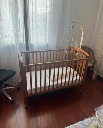 Lettino culla in legno con materasso
