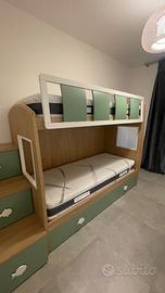 Letto a castello con doghe e materassi