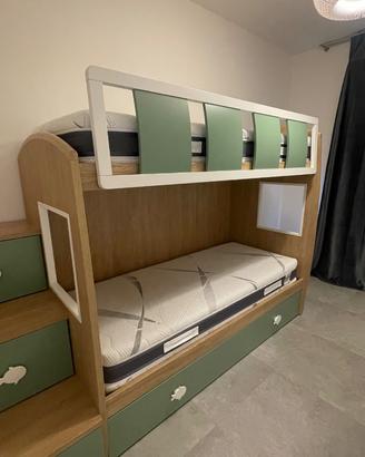 Letto a castello con doghe e materassi